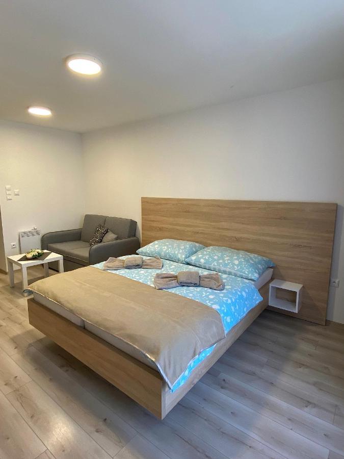 Apartman Flower Подгайська Екстер'єр фото