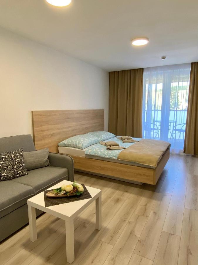 Apartman Flower Подгайська Екстер'єр фото