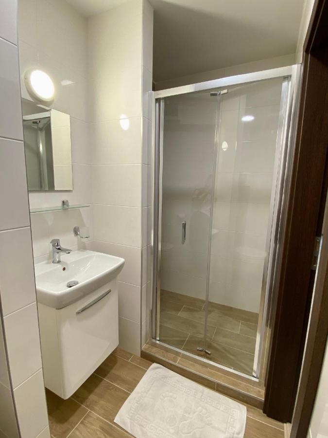 Apartman Flower Подгайська Екстер'єр фото