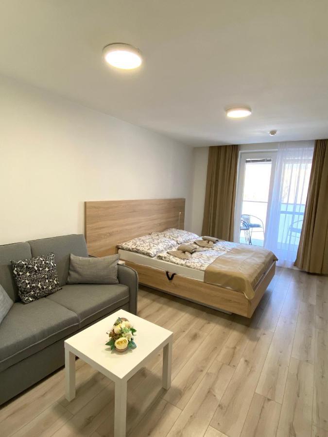 Apartman Flower Подгайська Екстер'єр фото