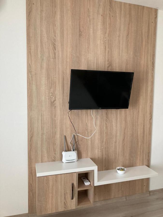 Apartman Flower Подгайська Екстер'єр фото